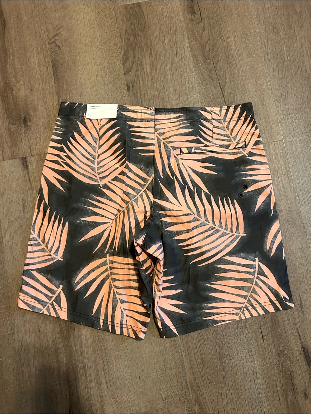 American Eagle Outfitters bold palm